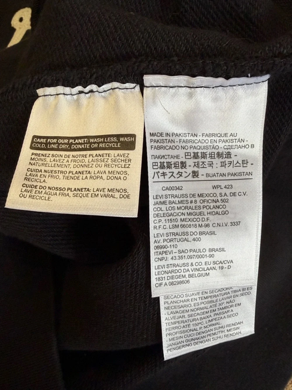 Levi's Men's Black Crewneck with White Script Logo